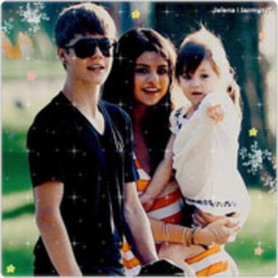 Justin,Selena uite  un catelus!