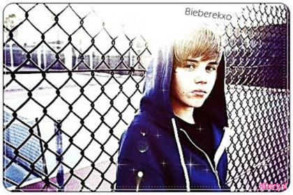 Asta a fost in trecut. Acum e prezentul, zambeste.