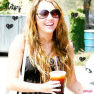 18 - Miley Cyrus