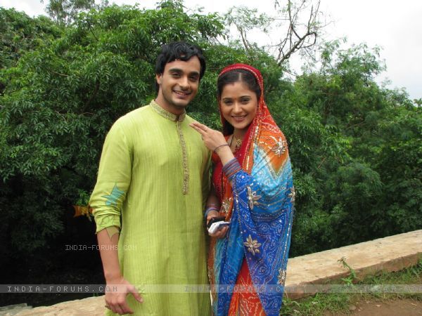 33251-alekh-and-sadhna-a-happiest-couple - Alekh si Sadhna