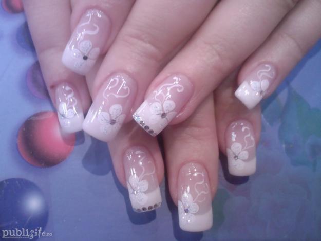 71708689_7-aplic-unghii-false-gel-Romania