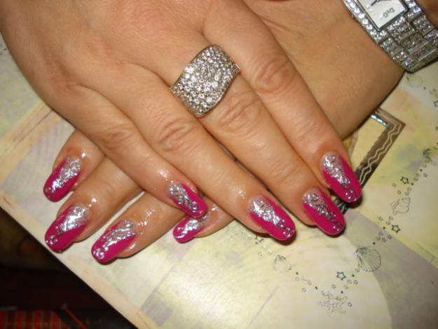 1271171430_28122044_4-Aplic-unghii-false-Sanatate-Frumusete-Fittness-1271171430