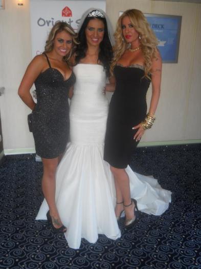 308914_281272468554543_100000153767648_1391293_3594022_n