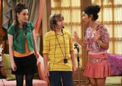 10384005_UFOQLAXTQ - zack and cody ce viata minunata