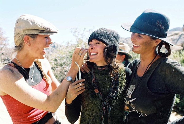 0002109r0104923oq7 - Sonya Smith