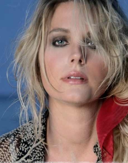 26072576vv6 - Sonya Smith