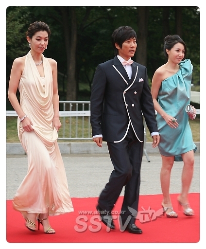 2brindisia - Choi Soo Jong - poze noi