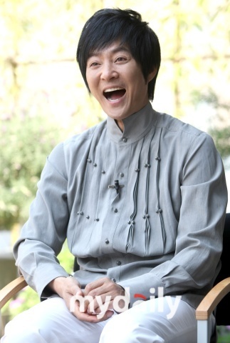 226m - Choi Soo Jong - poze noi