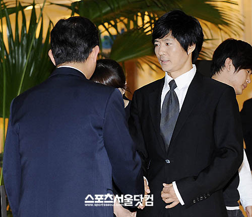 0905234a17d3b15dc6a - Choi Soo Jong - poze noi