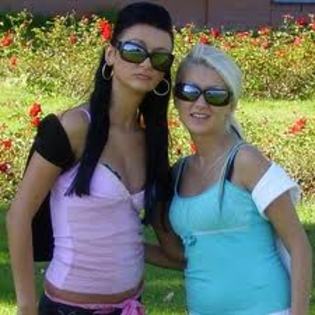 imagesCAOA2KYV - fetele de la bambi