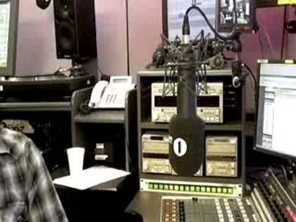 bscap0009 - Joe Jonas - The Headline Song on BBC Radio 1