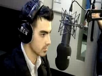 bscap0012 - Joe Jonas - The Headline Song on BBC Radio 1