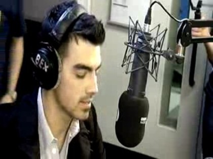 bscap0014 - Joe Jonas - The Headline Song on BBC Radio 1