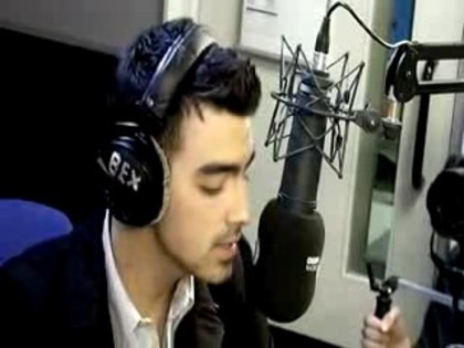 bscap0019 - Joe Jonas - The Headline Song on BBC Radio 1