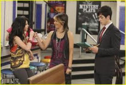 Magicienii din Waverly Place - Magicienii din Waverly Place
