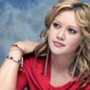 Hilary_Duff_1223915751_4