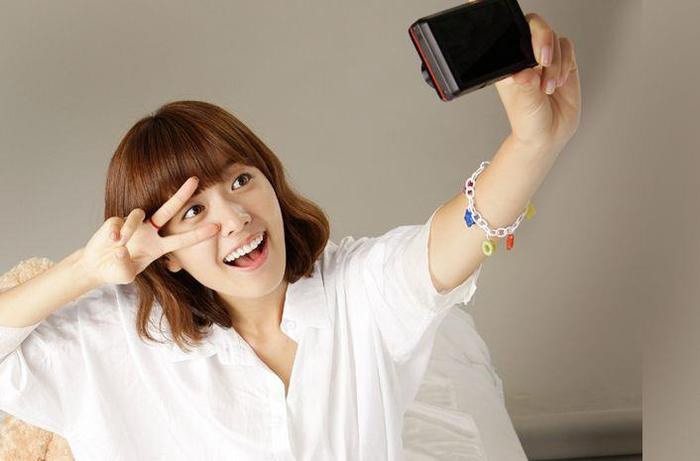  - Han Hyo Joo cu aparat photo si digital