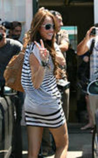 GNSZHVUHLVNWMLPGRCC - miley cyrus