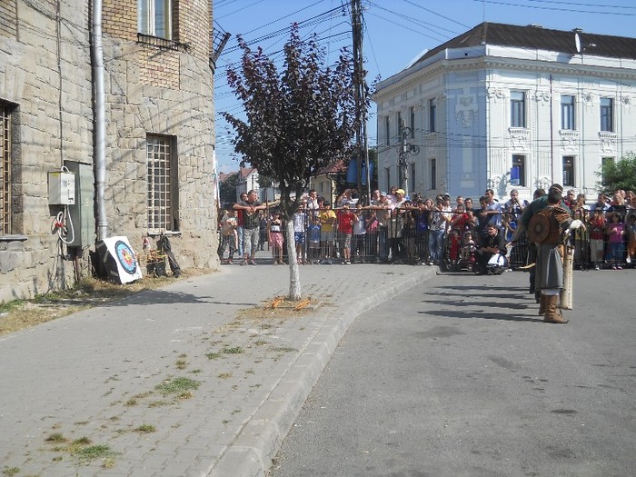 demonstratie arcasi - Festivalul Aeternus Maramorosiensis