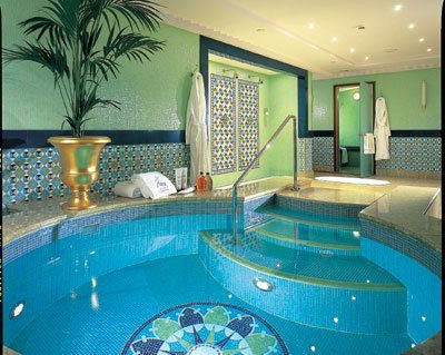 burj-al-arab-dubai-hotel-sail-arab-emirates-spa-pool-6 - Burj al arab-unicul hotel de 7 stele din lume