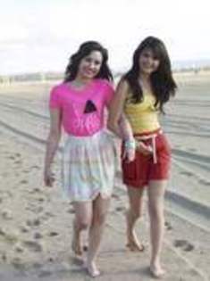 2 - Selly and Demy 3