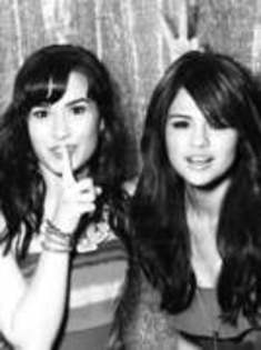 8 - Selly and Demy 4