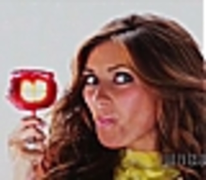 thumb_comercial_univision_0015 - 1-Anahi Comercial 2009-1