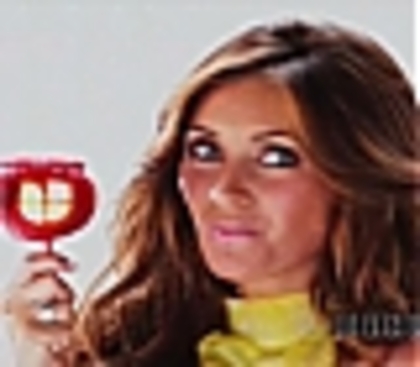 thumb_comercial_univision_0017 - 1-Anahi Comercial 2009-1