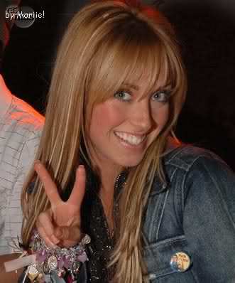 24y9u34 - Anahi Peace