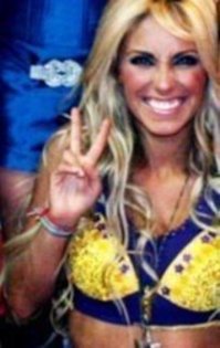 30begbrjj3 - Anahi Peace