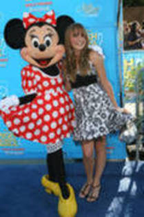 16143371_CKEUWTAGY - poze cu emily