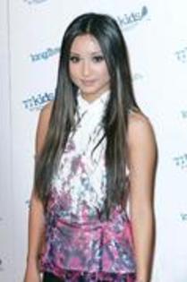 16142307_PKDWJFBDU - brenda song