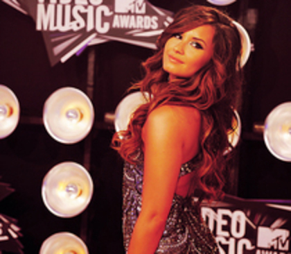 46521490_WLCLEKRKM - demi lovato