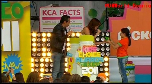 b0zg - 0 Dulce en Kids Choice Awards Mexico