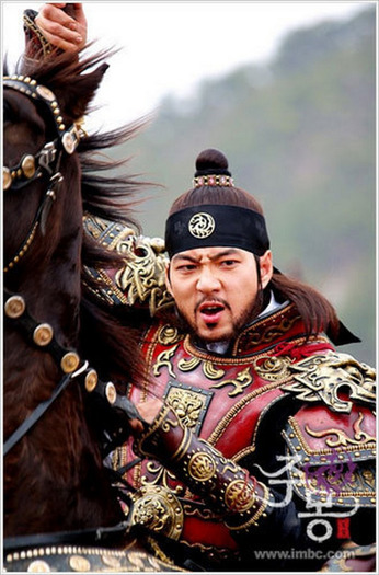 27670279_Q jumong