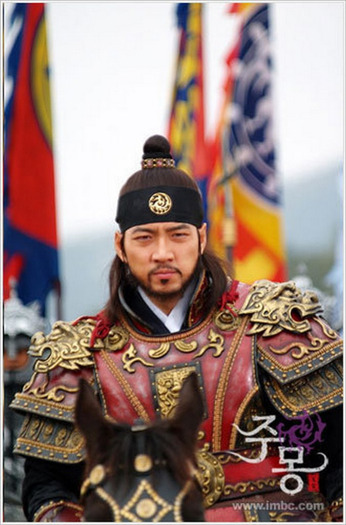 27670620_SCB jumong