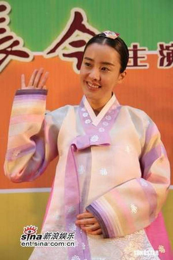 18499054_AKGBXEJGH yi san