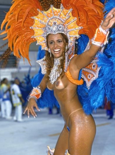 12 - Carnavalul de la Rio