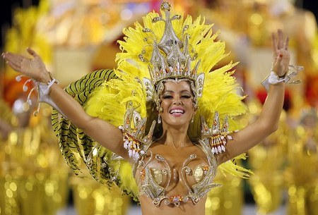 rio12-600x400_450x305 - Carnavalul de la Rio