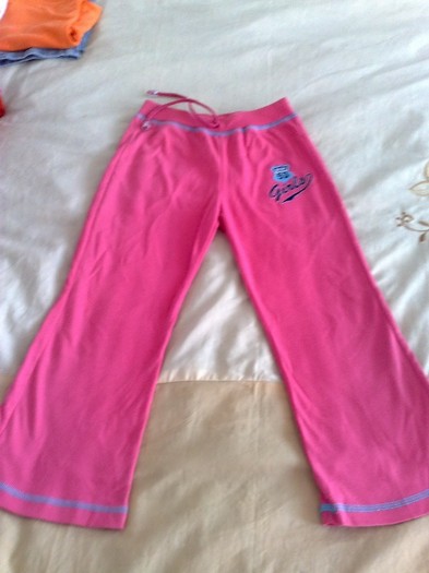 detaliu pantalon