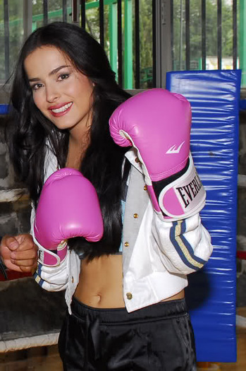 16bwwt5 - Danna Garcia