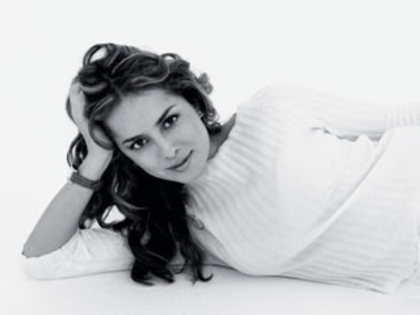 danna_garcia1_020205_320