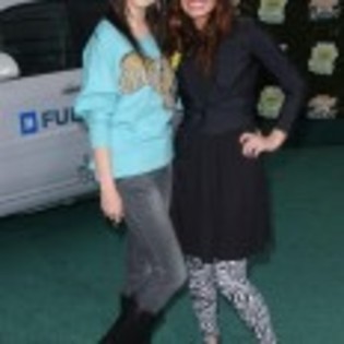 Demi_Lovato_1238854041_3 - demi lovato