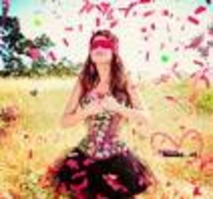 2DC4CA6K34C1CAL04QNTCAPGAGMICAIMIDCECA3IY47WCAENUAJVCAMU47Z8CAM6NUXJCA7F5PTVCASLV6TECATKVU76CA8JJK4P - Selena Gomez
