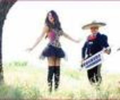 YAH7CA4XCD6RCA5NBFU2CA5W3QLQCAW5GZI0CAQ0Z8QYCADH31A2CANG2NT6CA3O0FUNCAPJK7WECALDUX7YCA5MR5EICA9CEBC0 - Selena Gomez