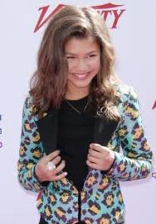 zZendaya21 - Zendaya