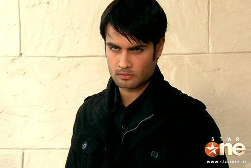 69719_140140212706228_115358885184361_181905_2025939_n - xxVivian Dsena-Abhayxx