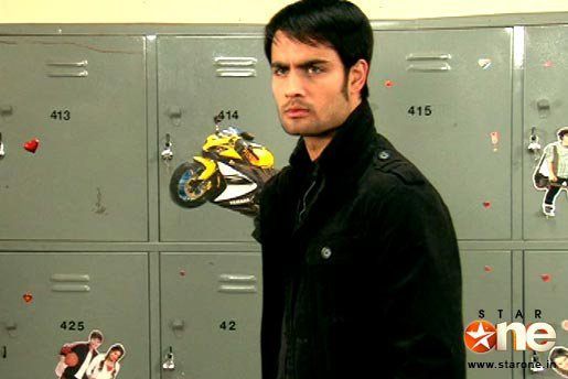 197930_159101327476783_115358885184361_278927_121862_n - xxVivian Dsena-Abhayxx