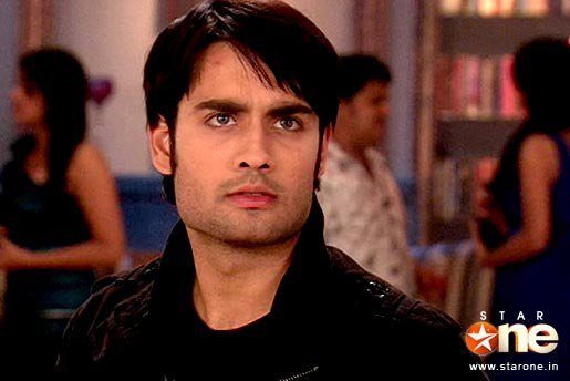 164744_149153488471567_115358885184361_230316_7411671_n - xxVivian Dsena-Abhayxx