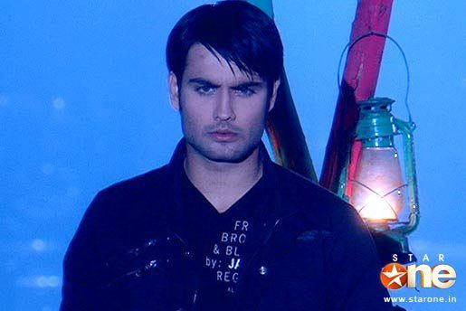 165173_145619038825012_115358885184361_215683_7277783_n - xxVivian Dsena-Abhayxx